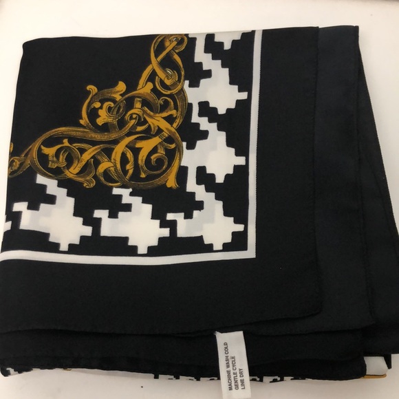 Fashionable Timeless Black White Gold Square Scarf Shawl. Made in Italy. VTG  EC - Picture 3 of 15